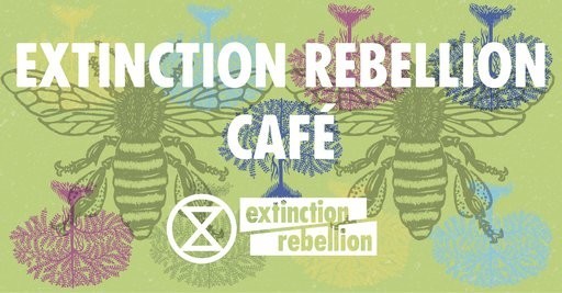 Sharepic zum Extinction Rebellion Café: Gezeichnete Bienen und Bäume auf einem grünen Hintergrund mit XR Logo